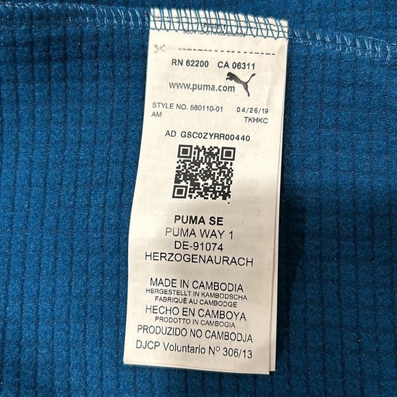Size M Puma, zip up hoodie, with beautiful, royal blue inside, super soft - Picture 5 of 16